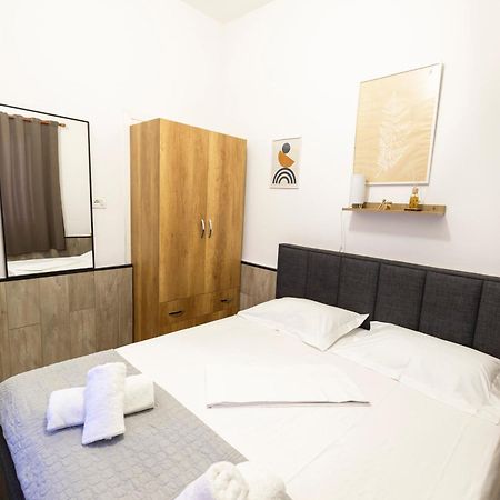 Tiny Cute Studio Near The City Center - 5 Min Walk Tirana Zewnętrze zdjęcie