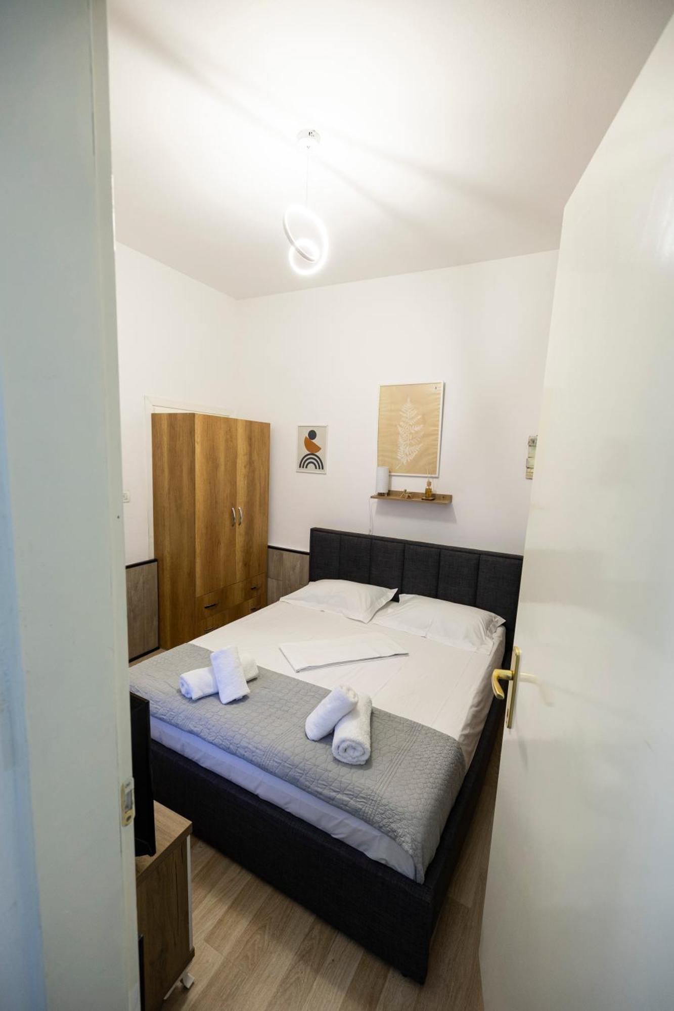 Tiny Cute Studio Near The City Center - 5 Min Walk Tirana Zewnętrze zdjęcie