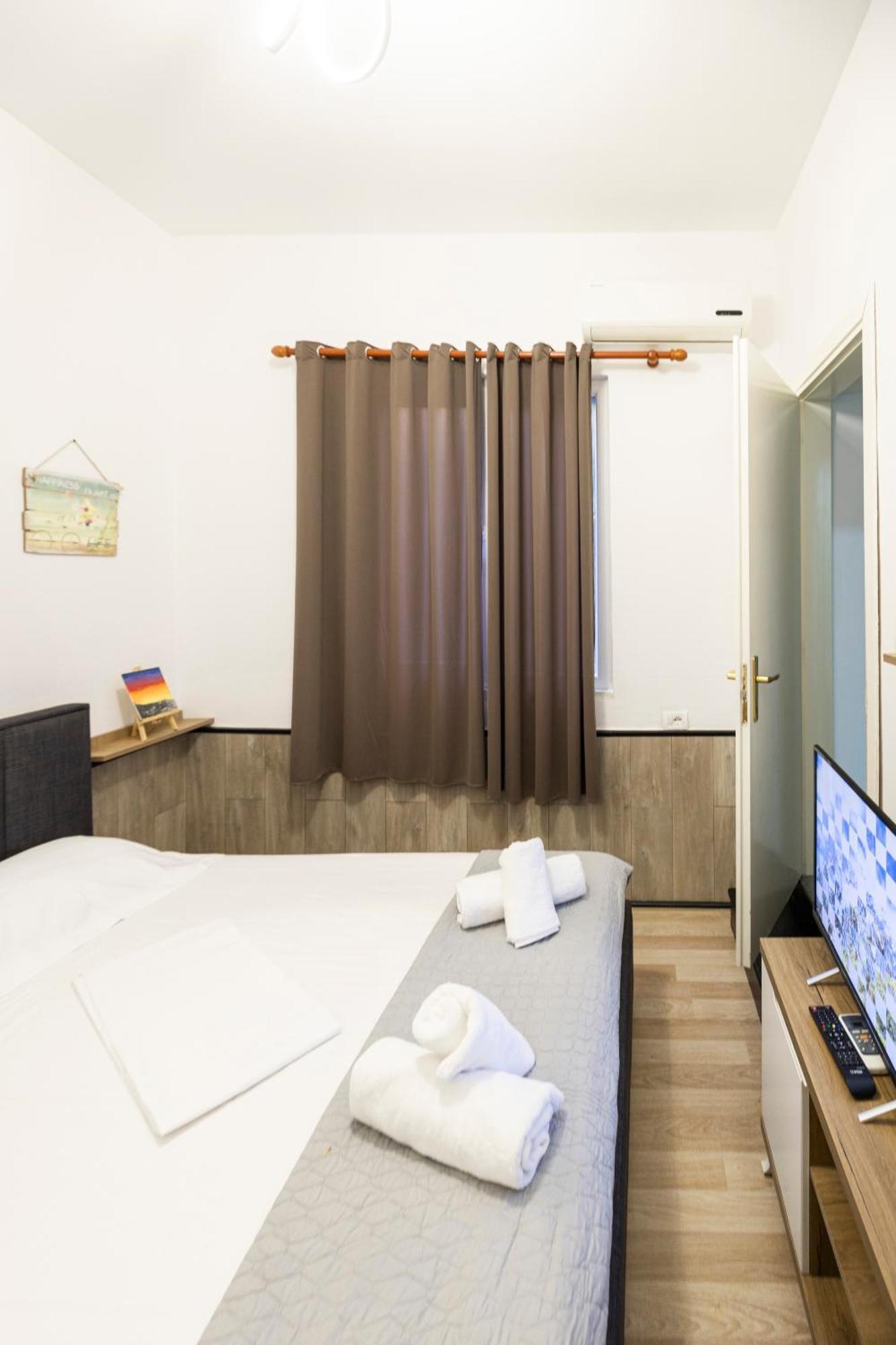 Tiny Cute Studio Near The City Center - 5 Min Walk Tirana Zewnętrze zdjęcie